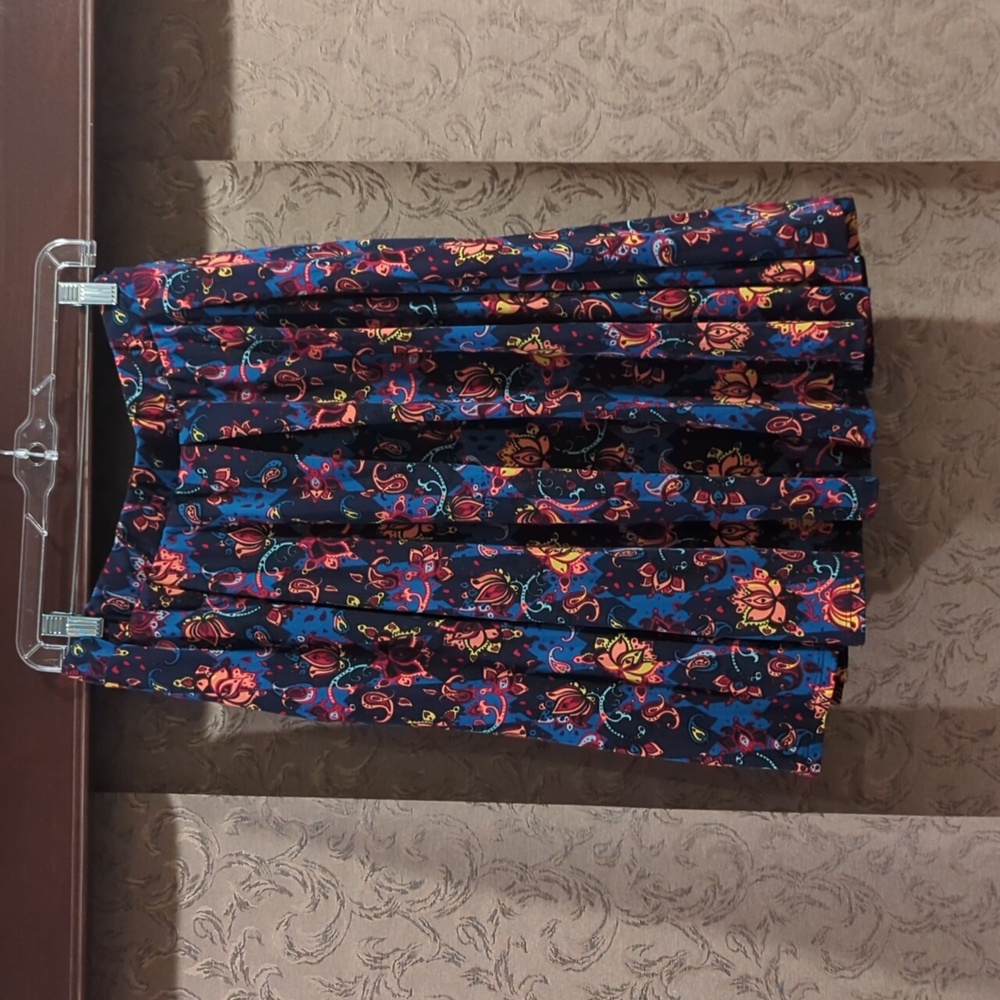 LuLaRoe Large Madison skirt NWT
